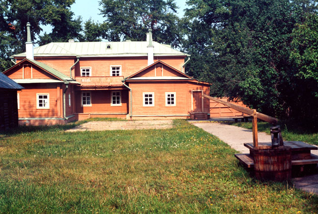 Дом-музей В.И. Ленина (вид со двора)